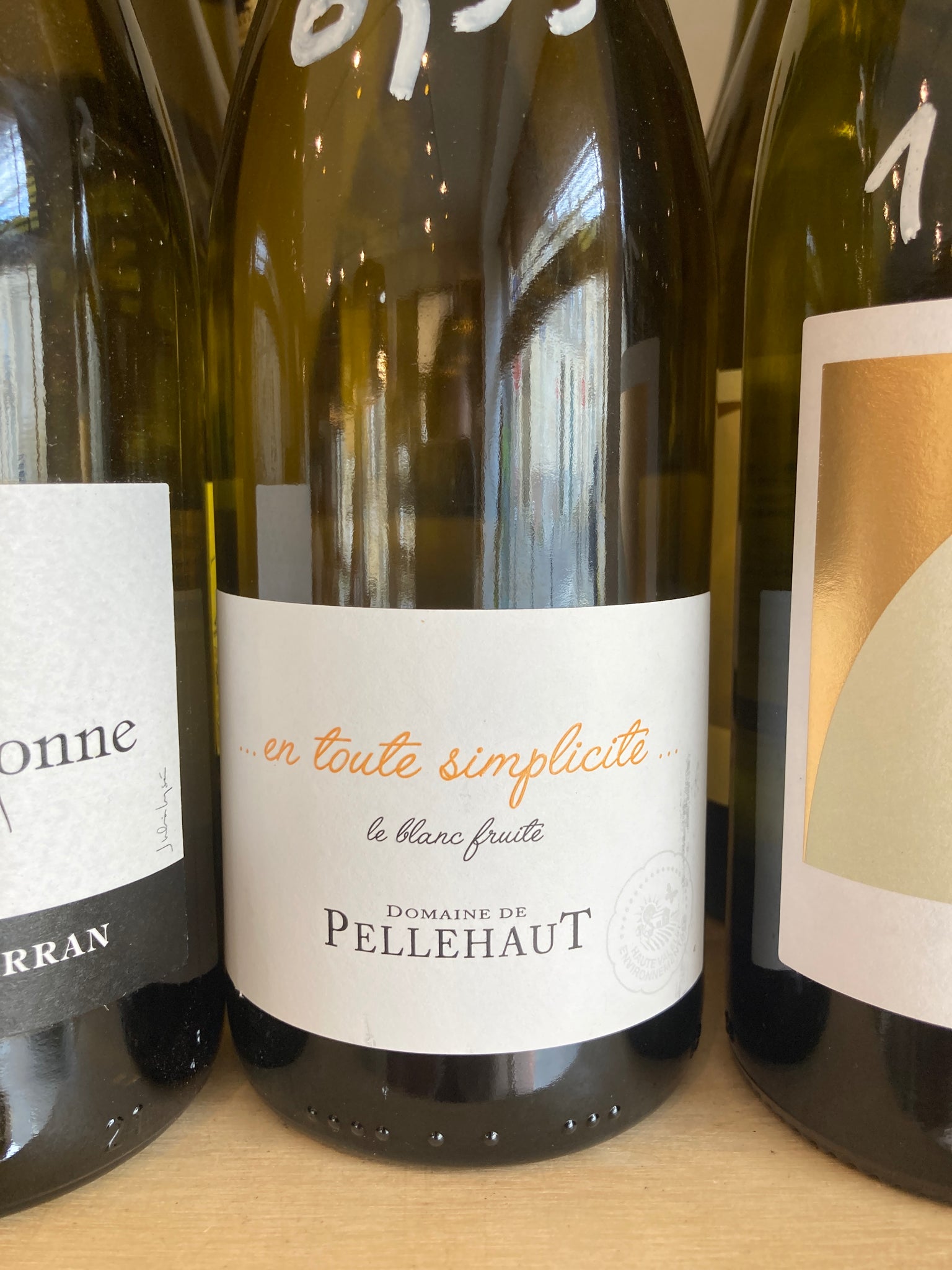 DOMAINE DE PELLEHAUT - BLANC DEMI-SEC - EN TOUTE SIMPLICITE