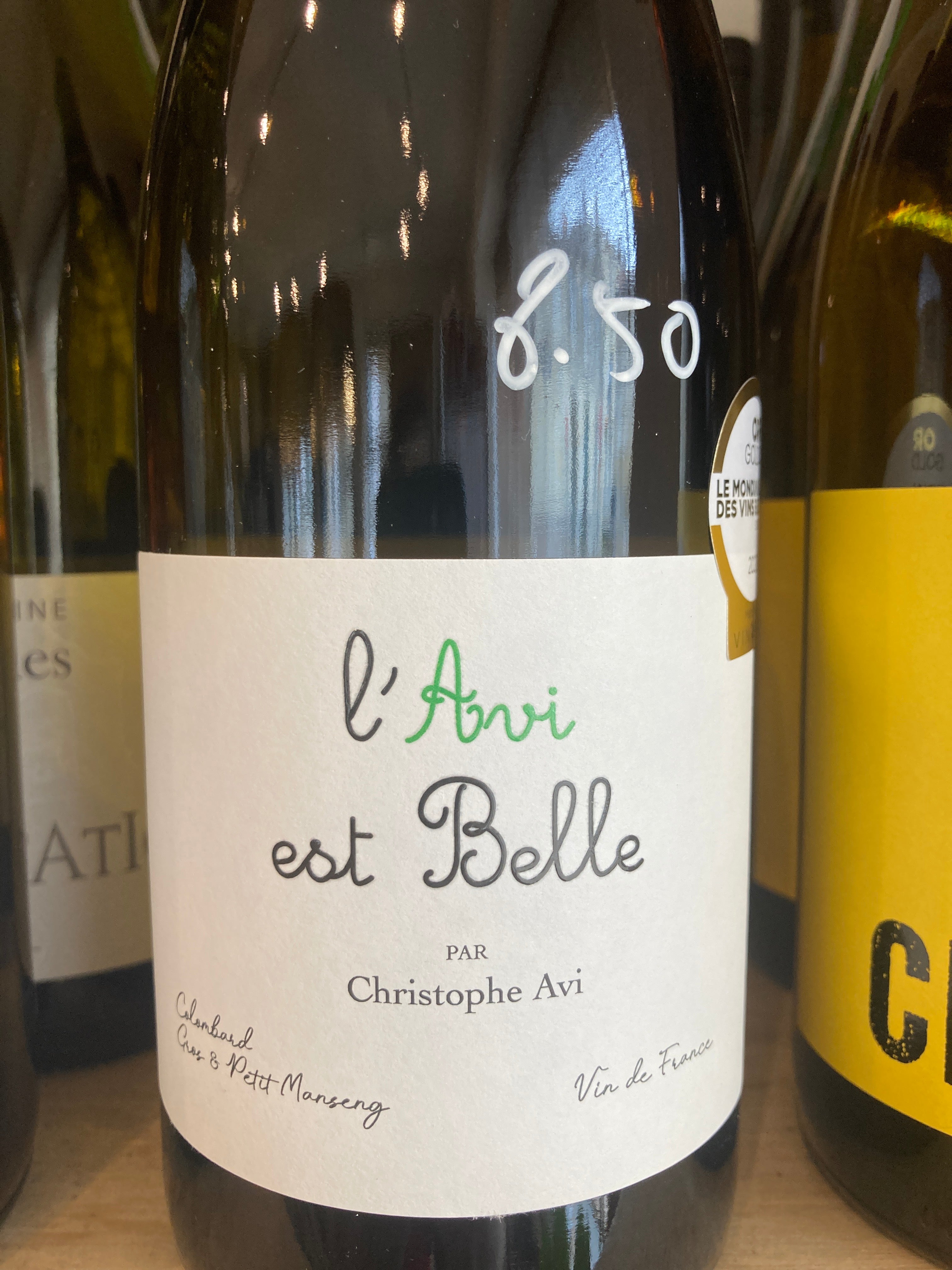 L’AVI EST BELLE blanc