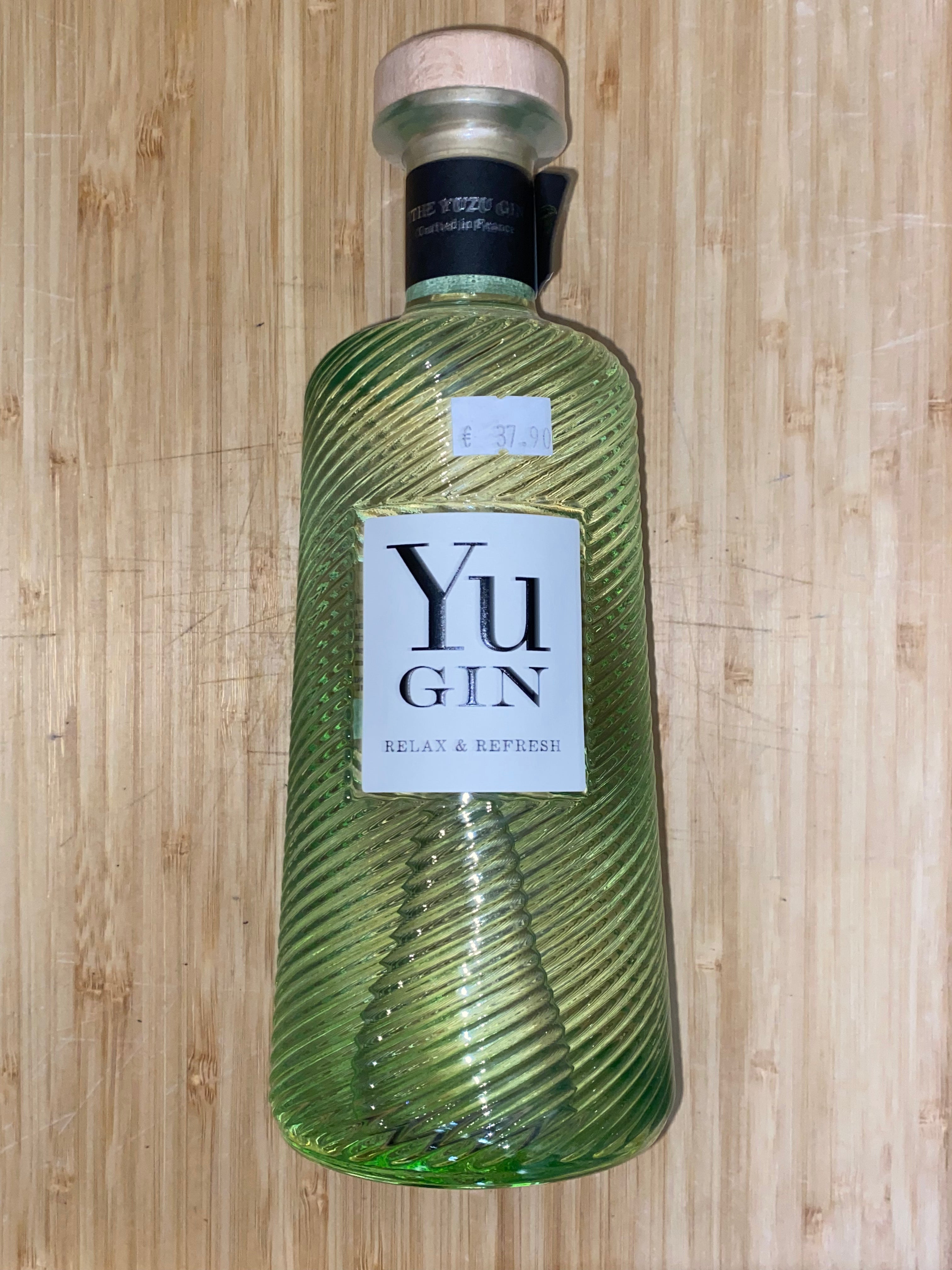 YU GIN